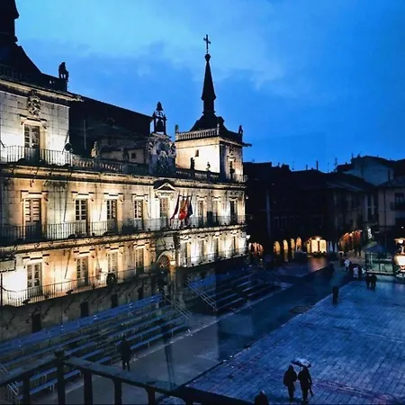Plaza Mayor / Catedral 10 Πανσιόν León
